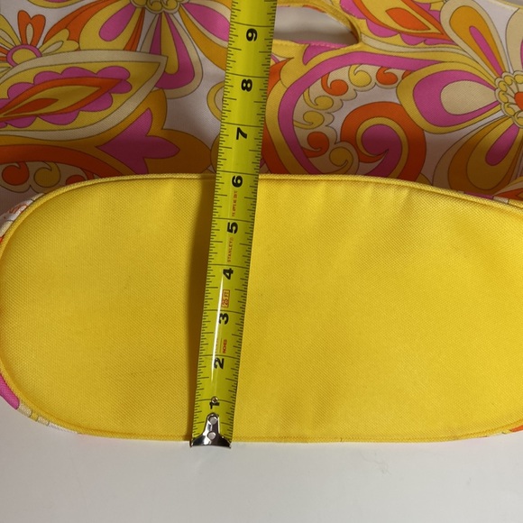 Clinique Tote - Picture 8 of 9